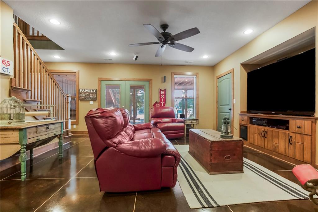 270 Linn Valley Boulevard
