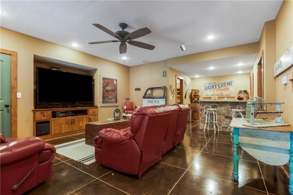 270 Linn Valley Boulevard