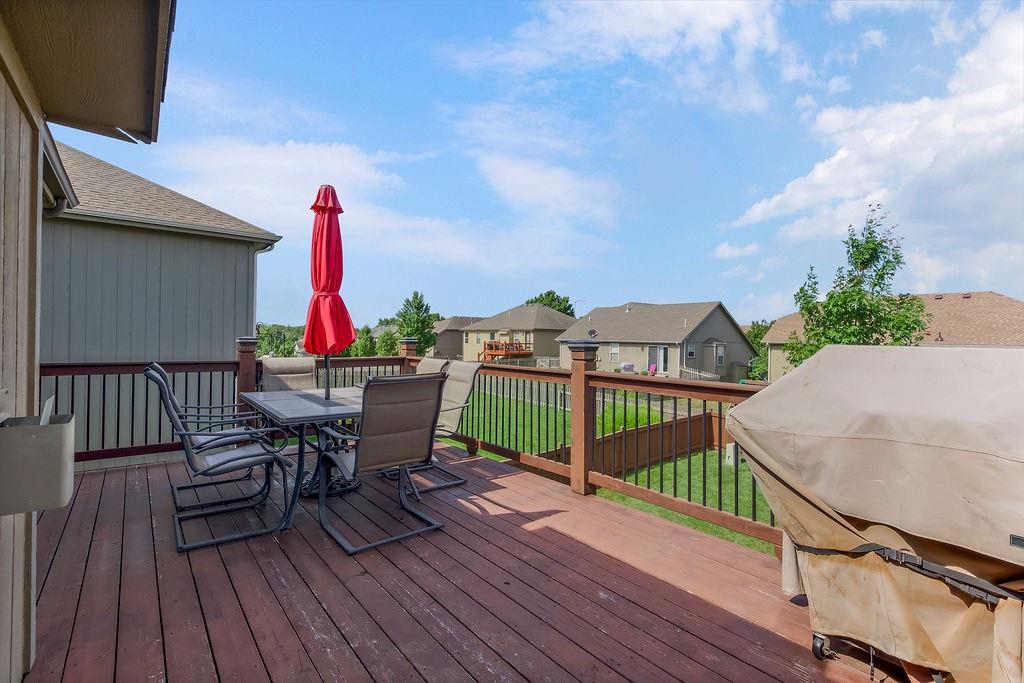 488 S 137th Place