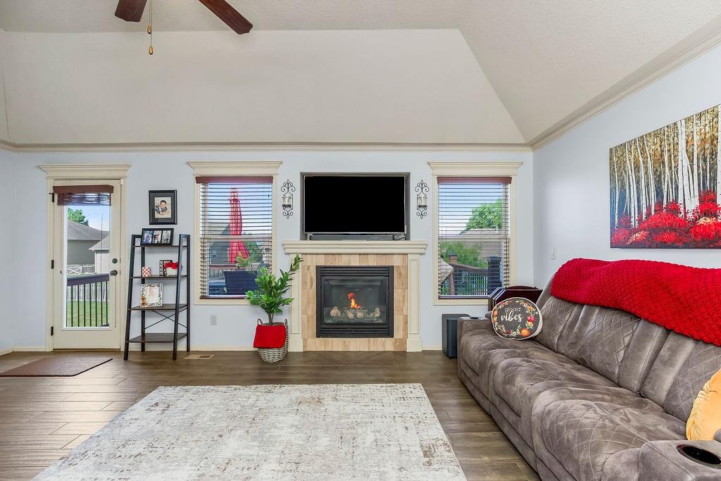 488 S 137th Place
