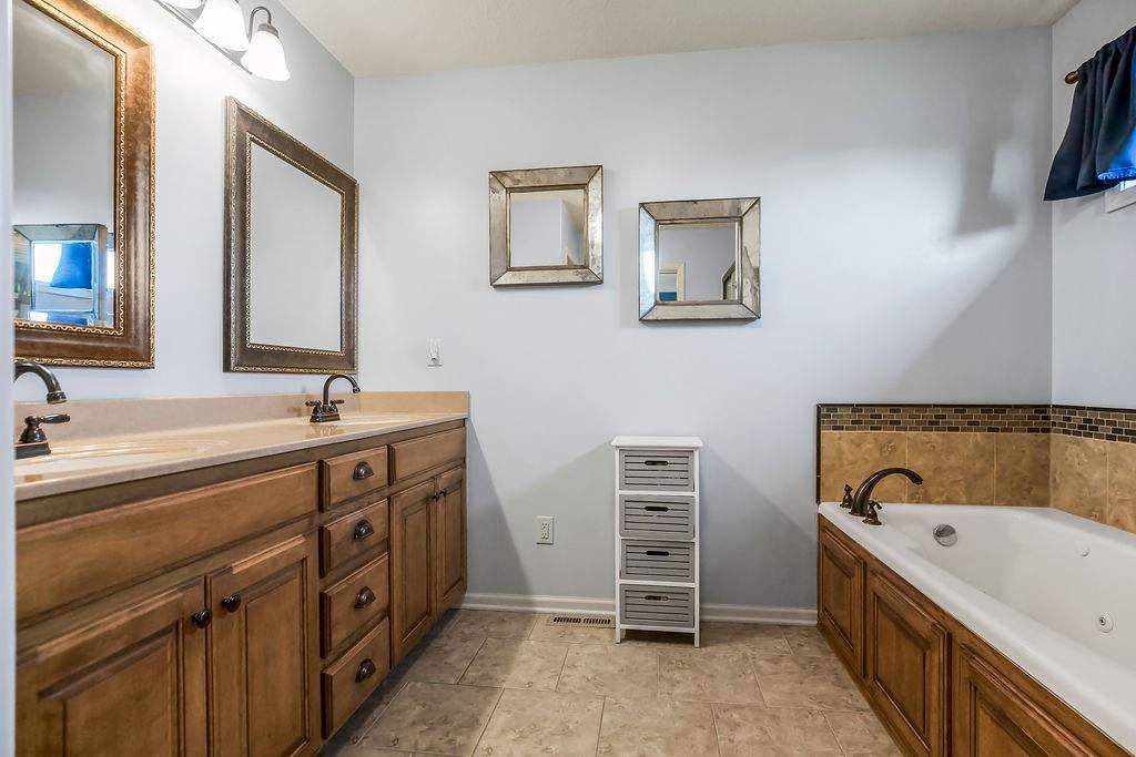 488 S 137th Place