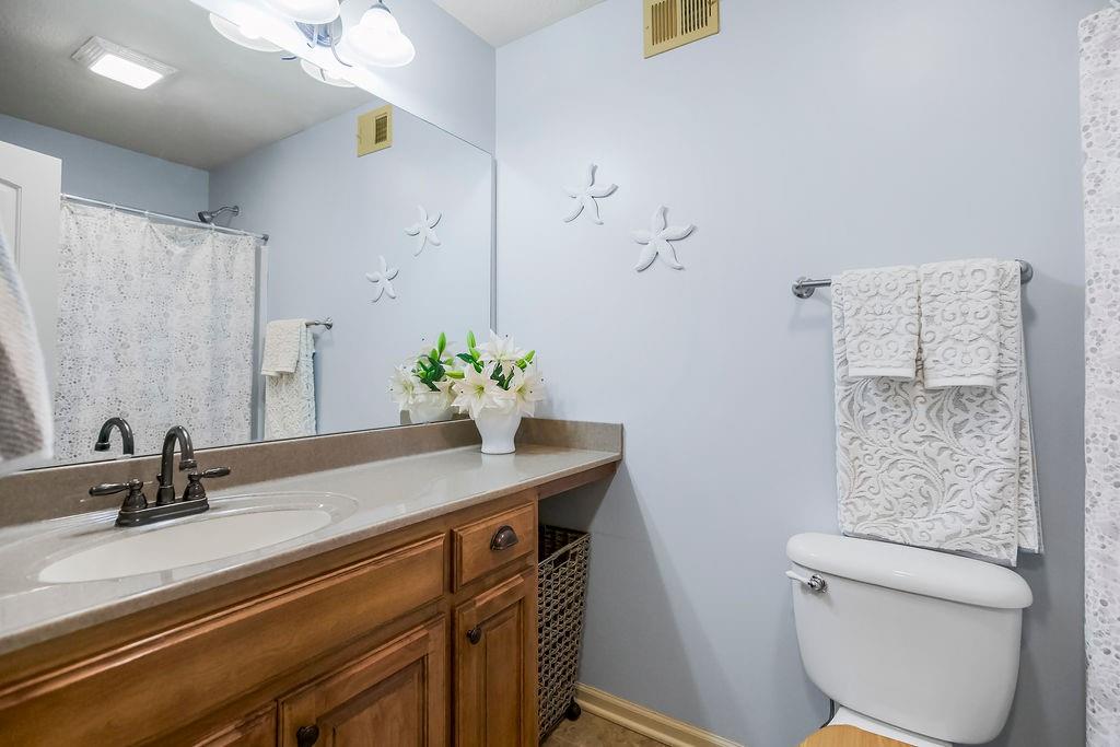 488 S 137th Place