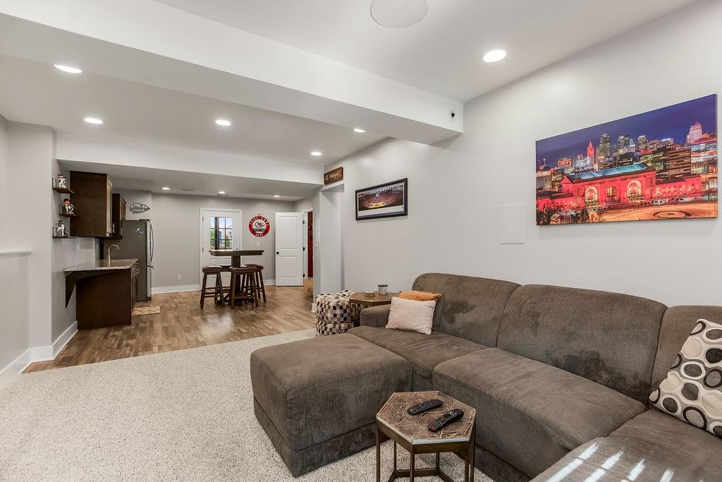 488 S 137th Place