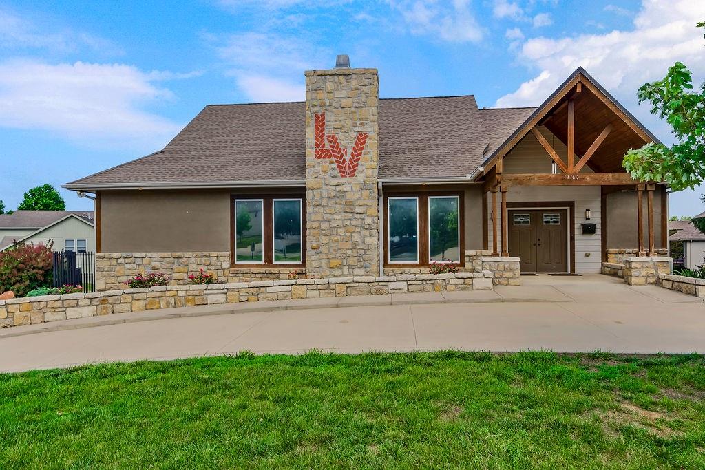 488 S 137th Place