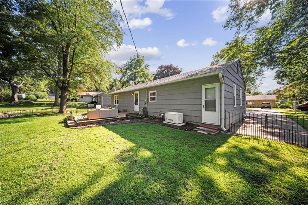 7007 Woodward Street