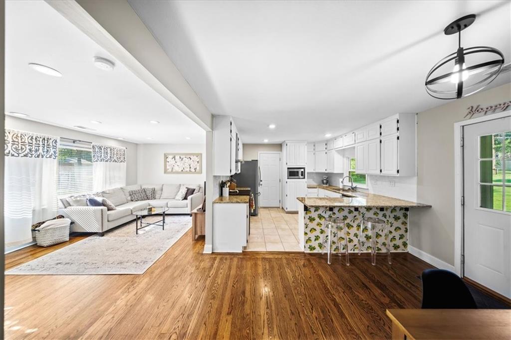 7007 Woodward Street