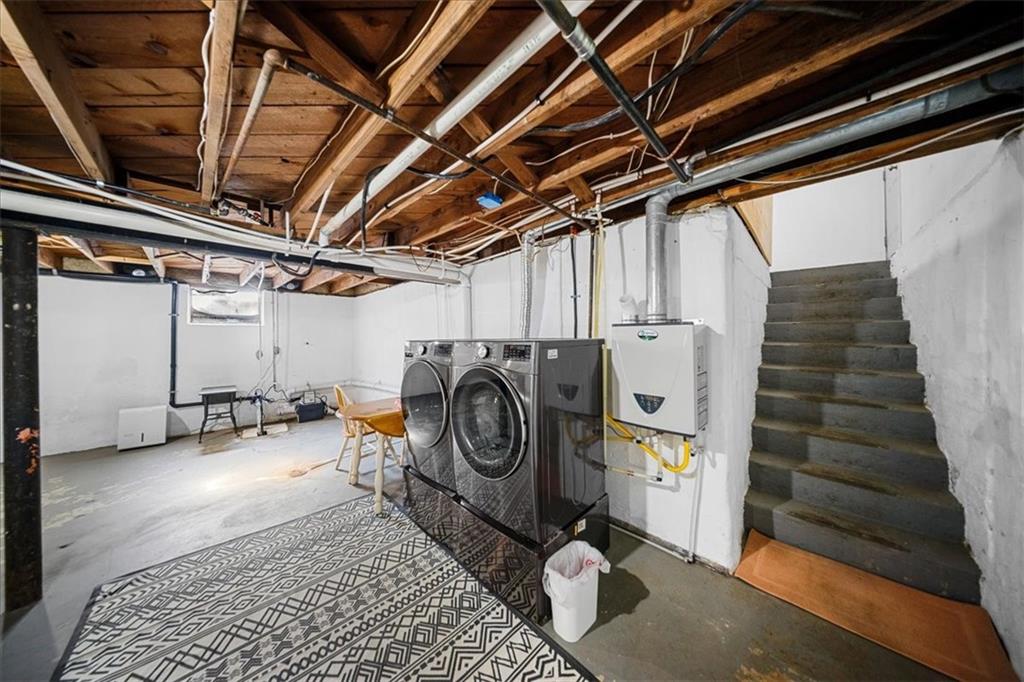 7007 Woodward Street