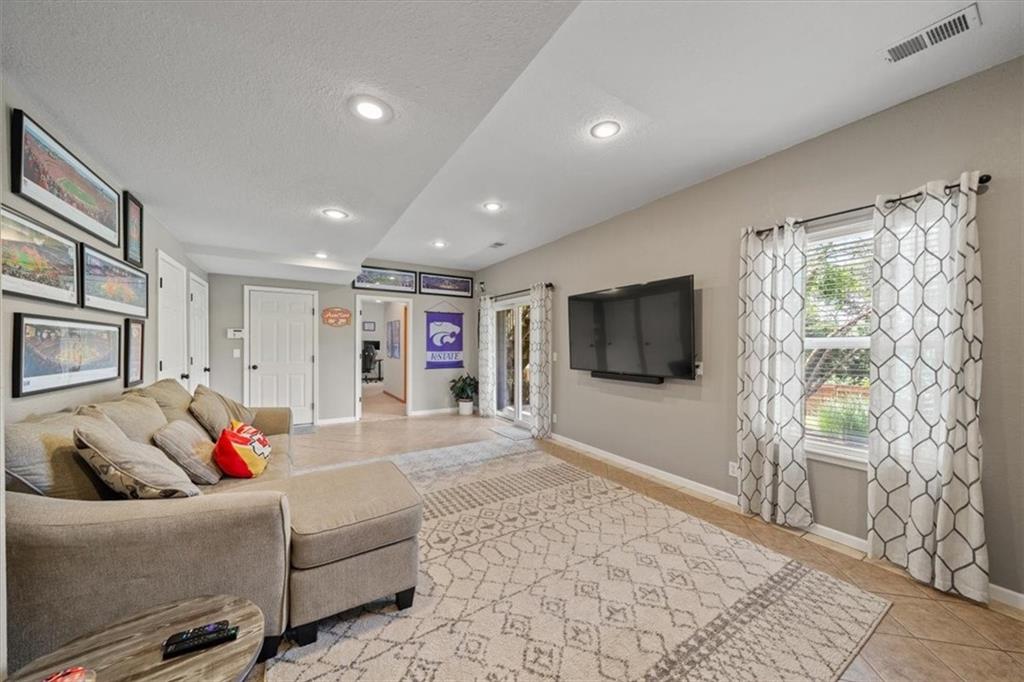 1548 S 105th Court