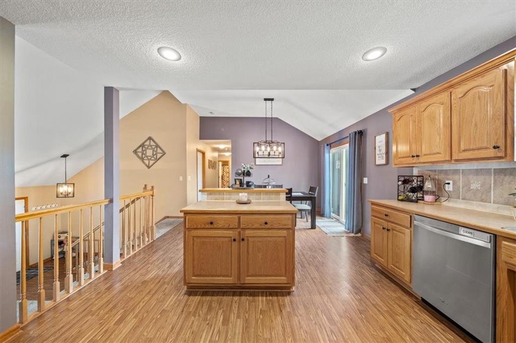 1548 S 105th Court