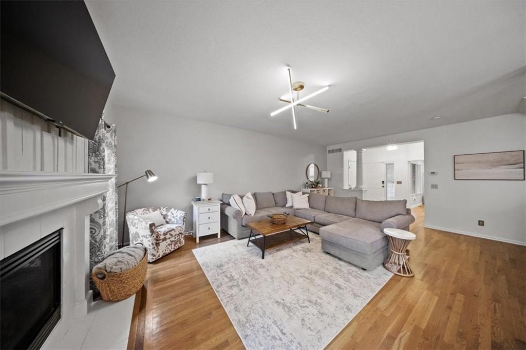 14302 Russell Street