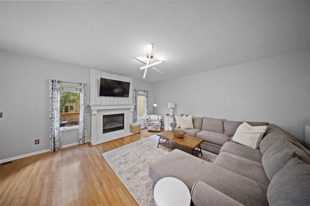 14302 Russell Street