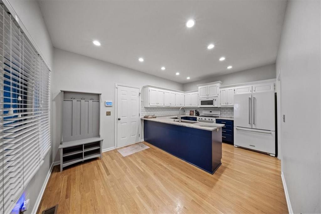 14302 Russell Street