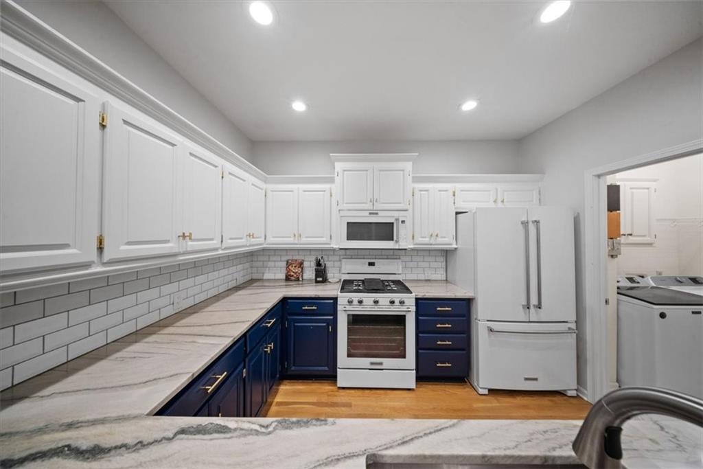 14302 Russell Street