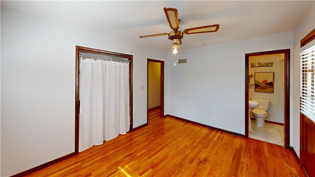 9801 Grandview Street