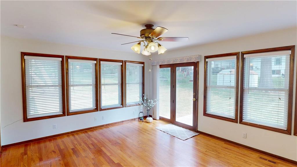 9801 Grandview Street