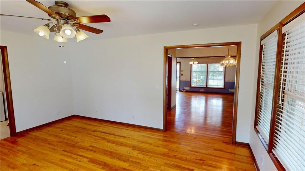 9801 Grandview Street