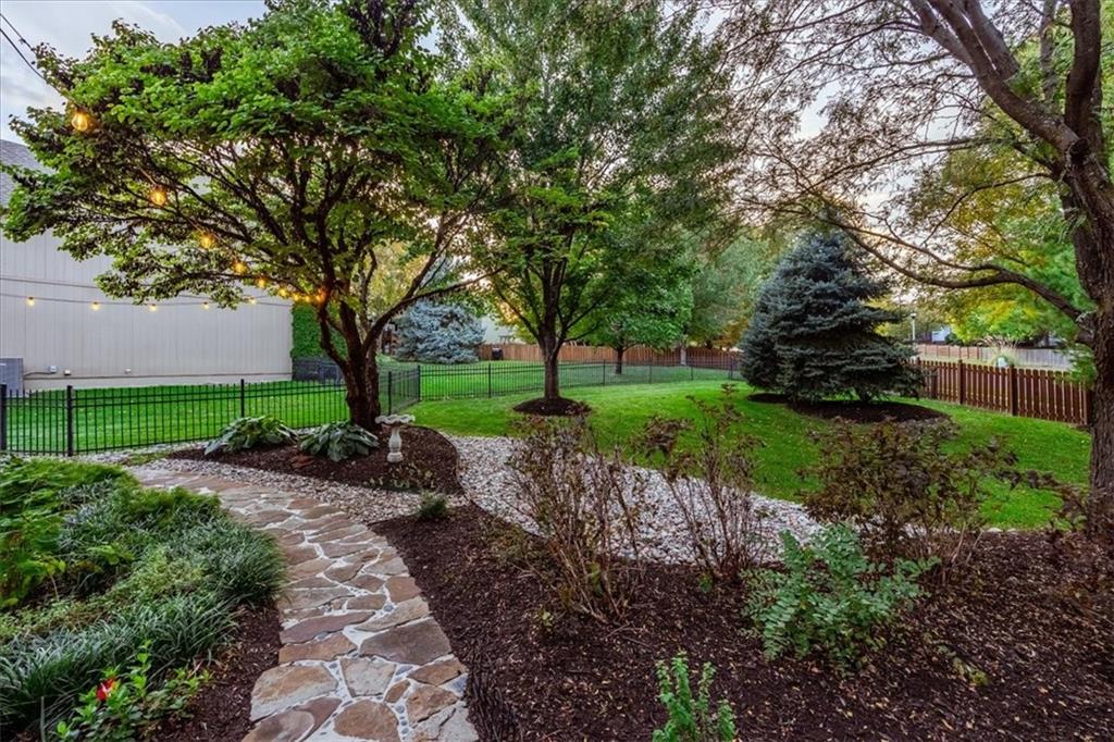 12806 W 123RD Terrace