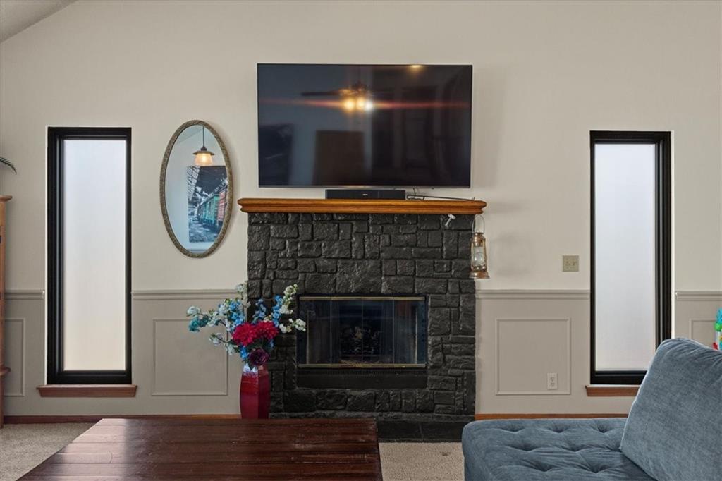 1019 E New London Drive