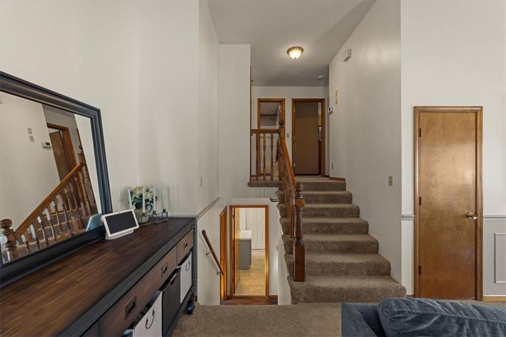 1019 E New London Drive