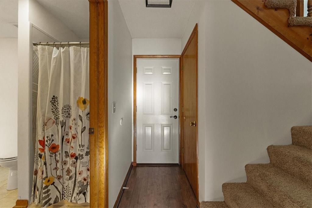 1019 E New London Drive