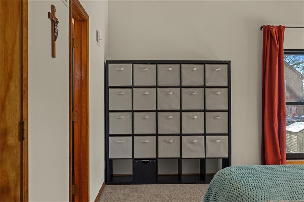 1019 E New London Drive