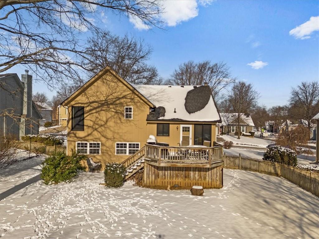 1019 E New London Drive