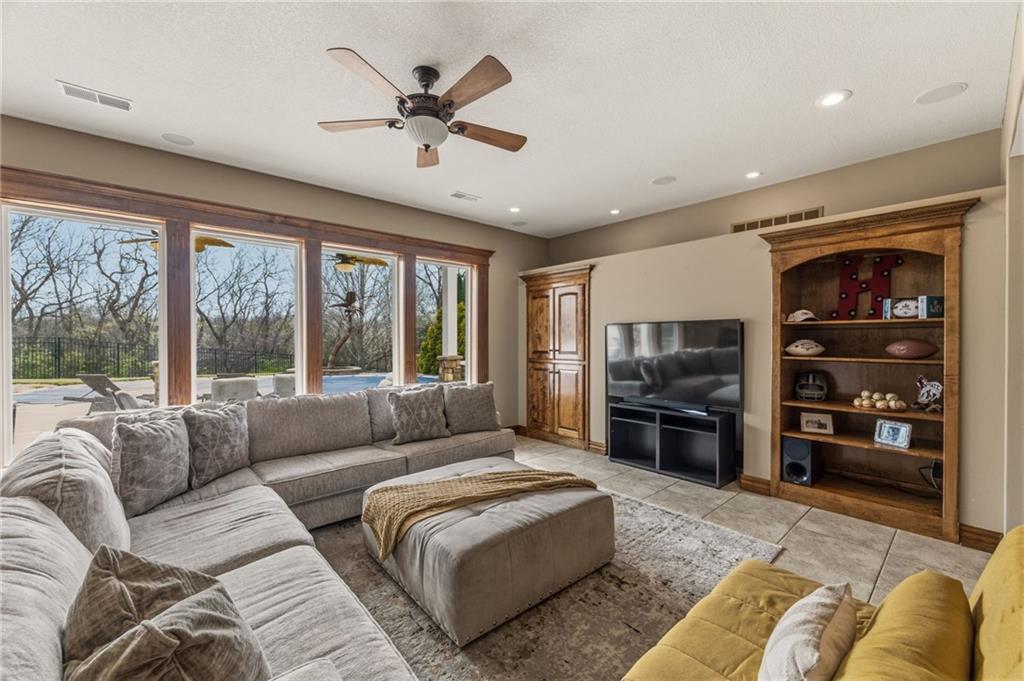 4900 SW Marguerite Street