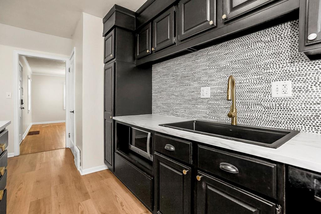 707 W 86TH Street