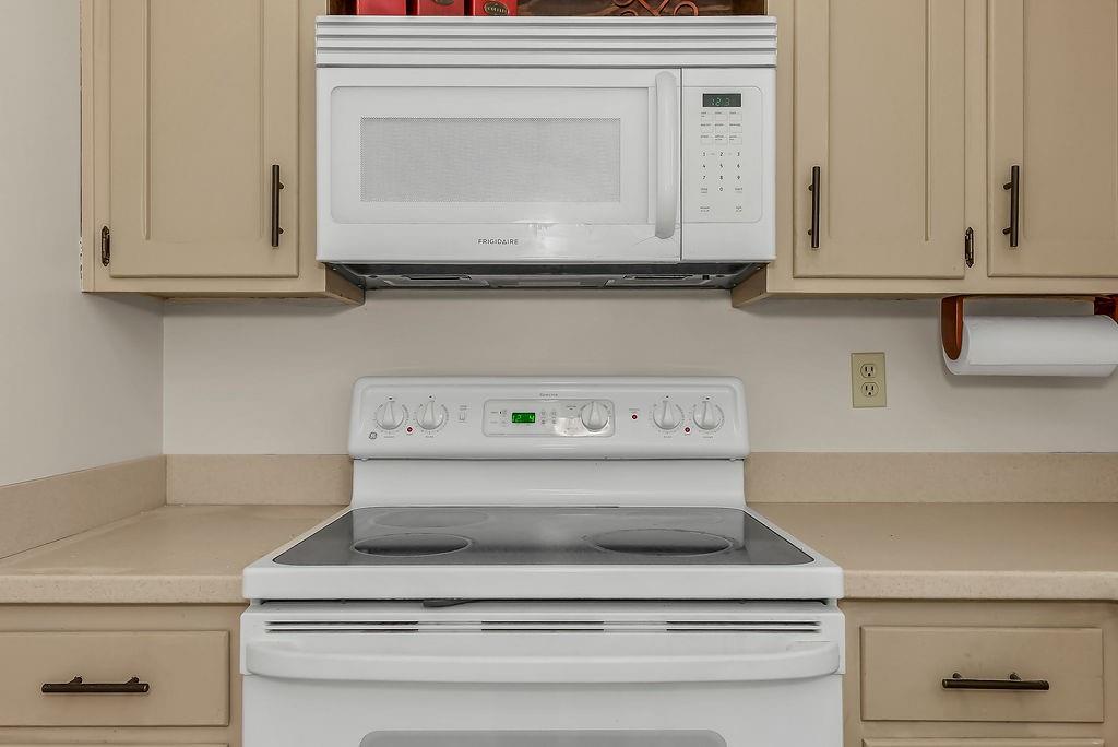 10530 W 59th Terrace