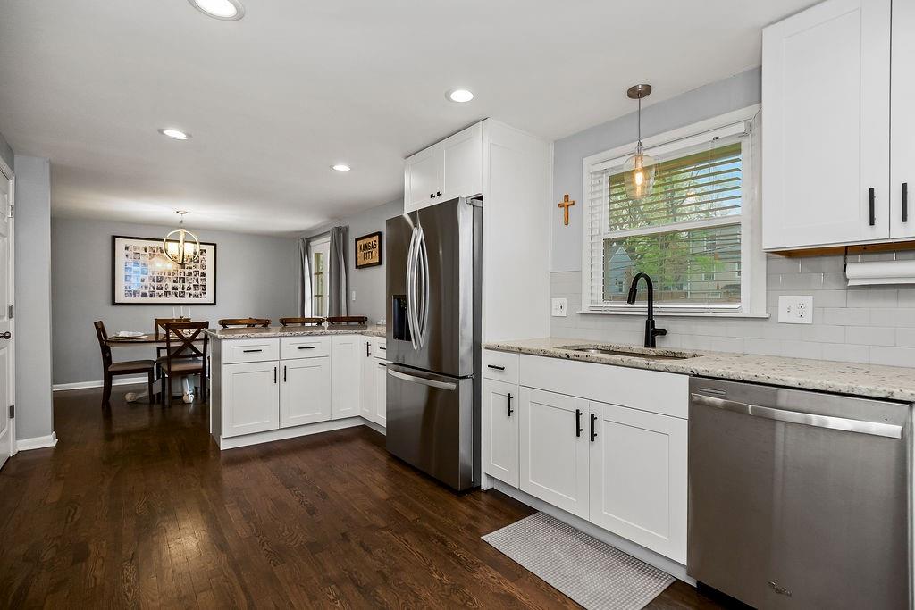 5705 W 78th Street