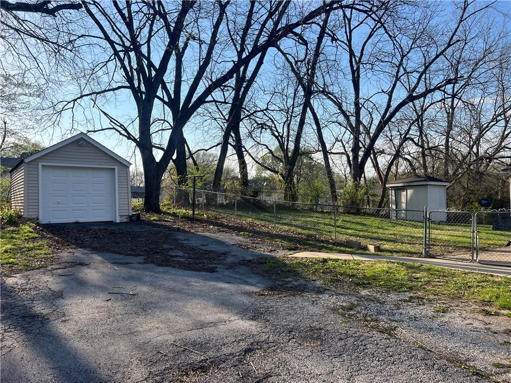 2704 N 81st Street