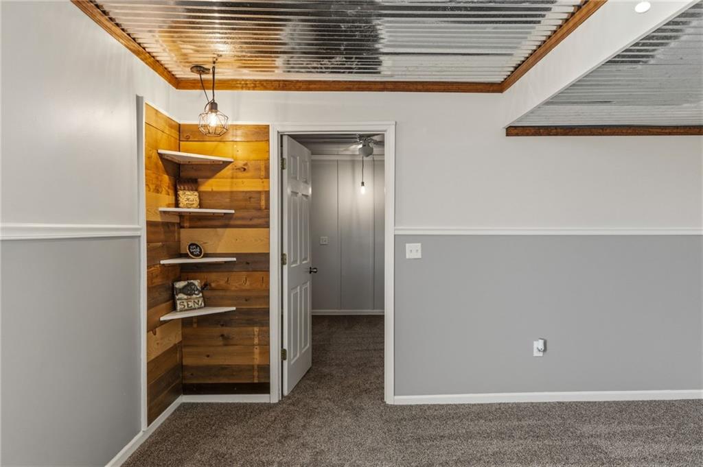 316 Creekside Court
