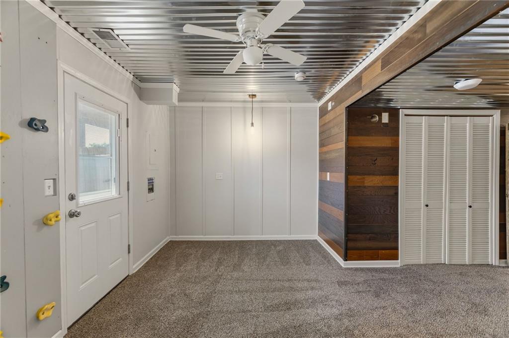 316 Creekside Court