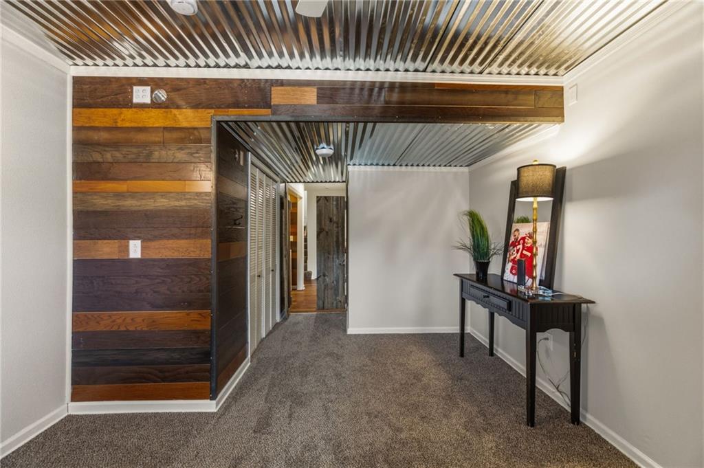 316 Creekside Court