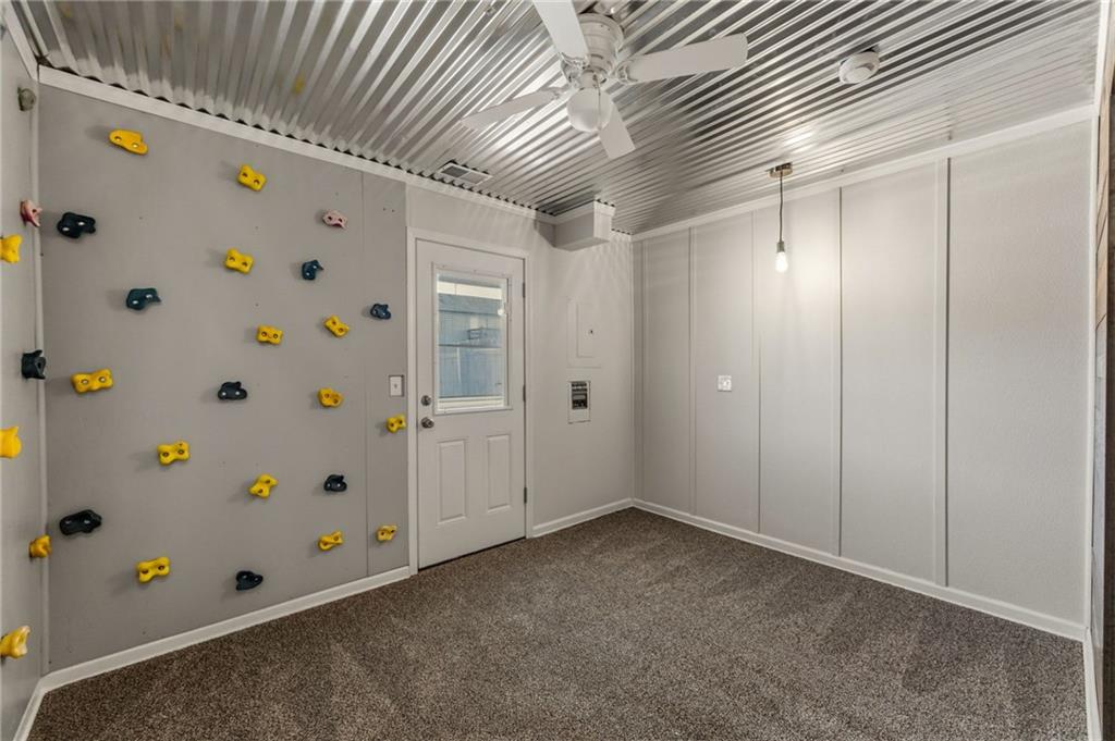 316 Creekside Court