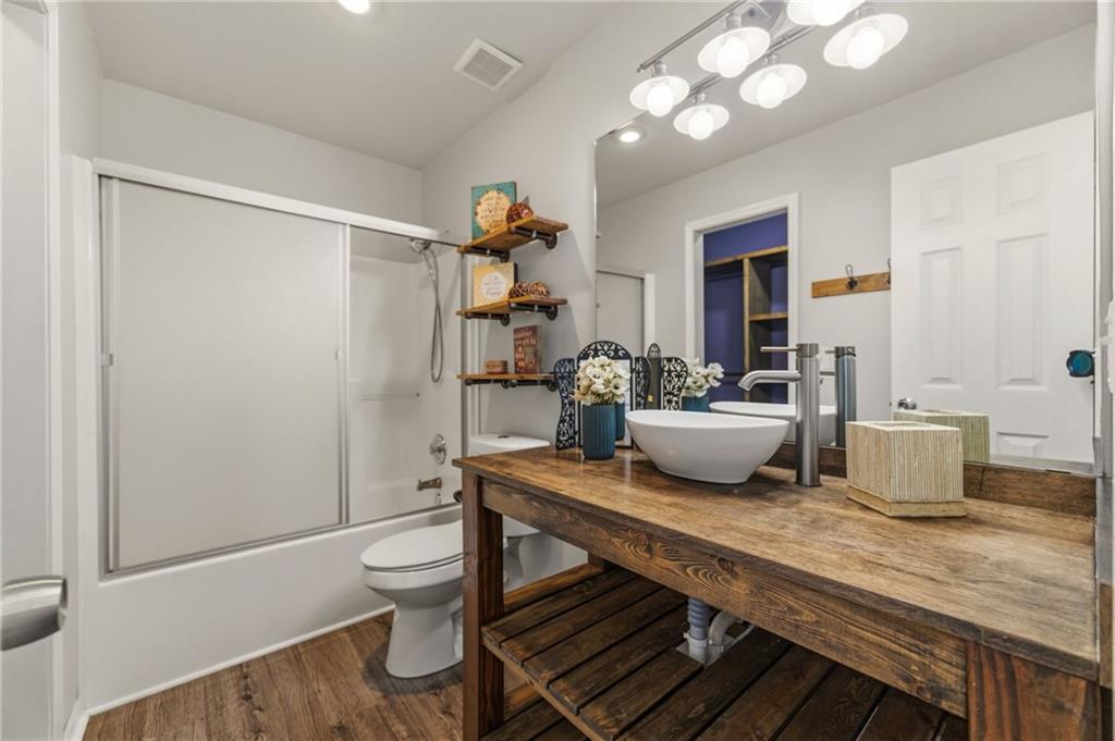 316 Creekside Court