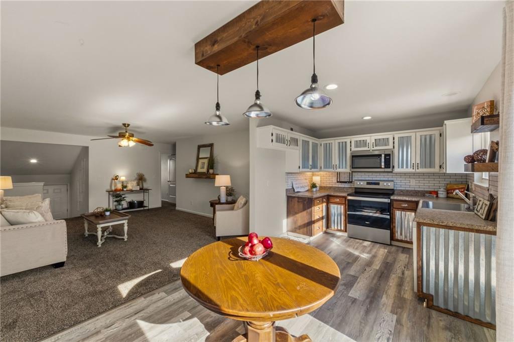 316 Creekside Court