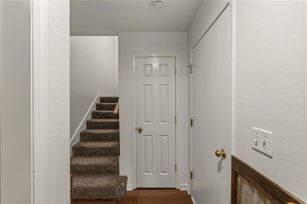 316 Creekside Court