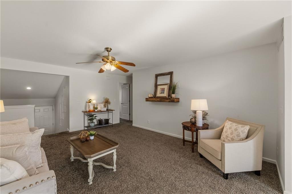 316 Creekside Court