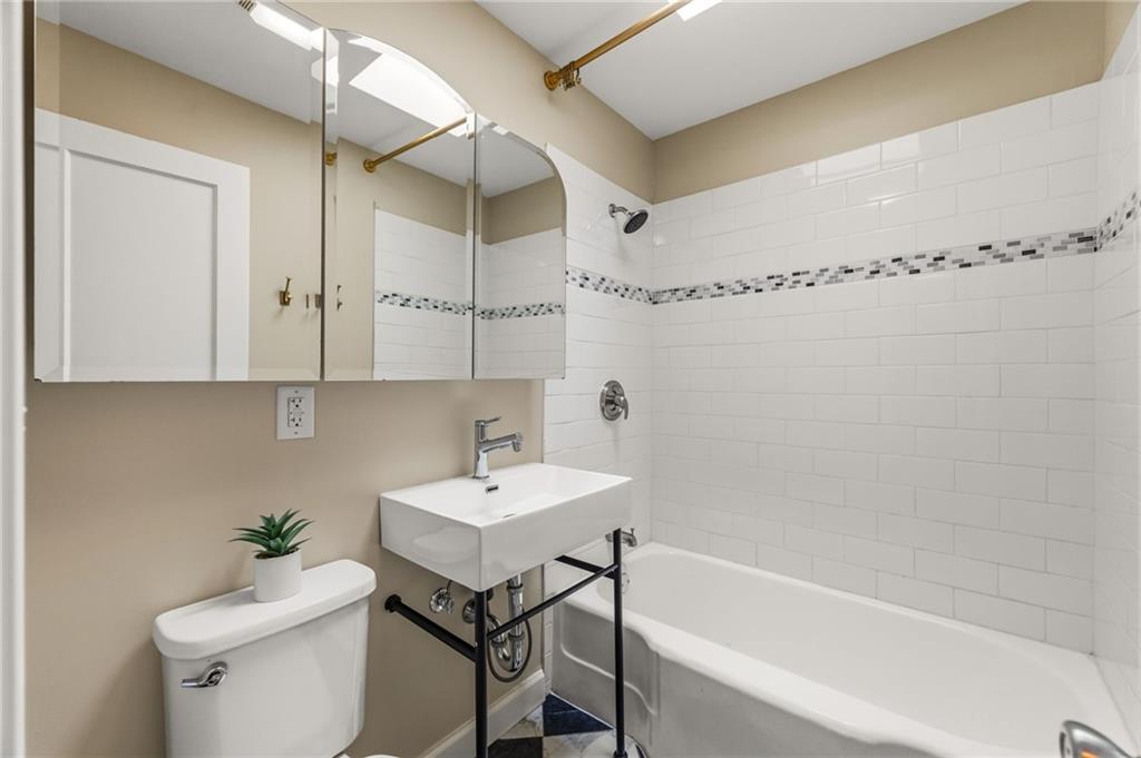 406 W 86th Terrace