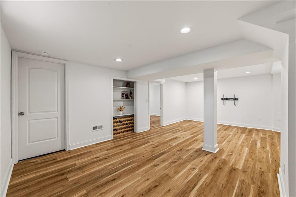 406 W 86th Terrace