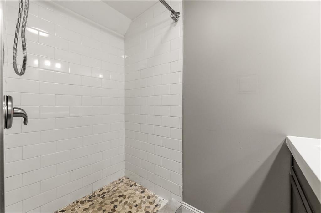 406 W 86th Terrace