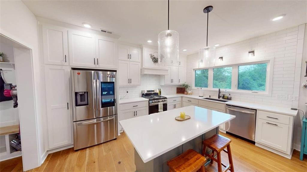 5612 NW 96th Street