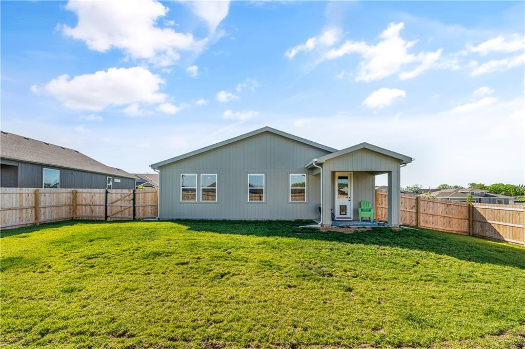 1592 Grayhawk Drive