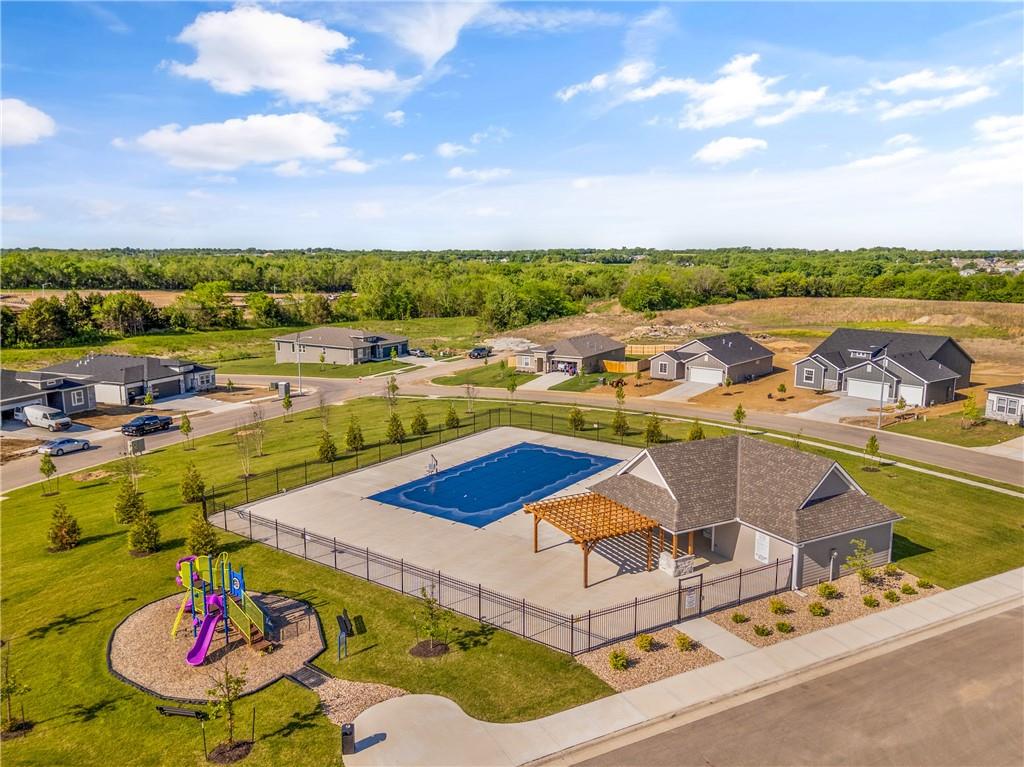 1592 Grayhawk Drive