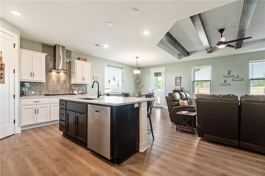 1592 Grayhawk Drive