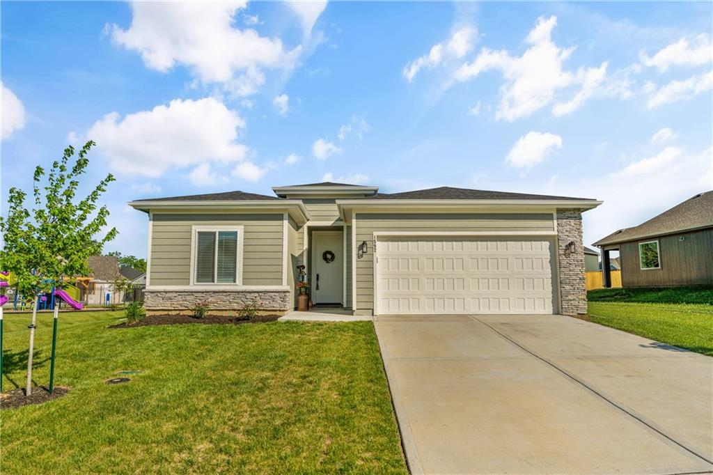 1592 Grayhawk Drive
