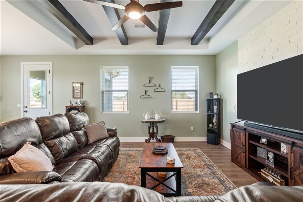 1592 Grayhawk Drive
