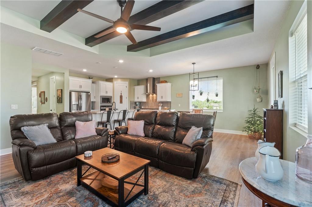 1592 Grayhawk Drive