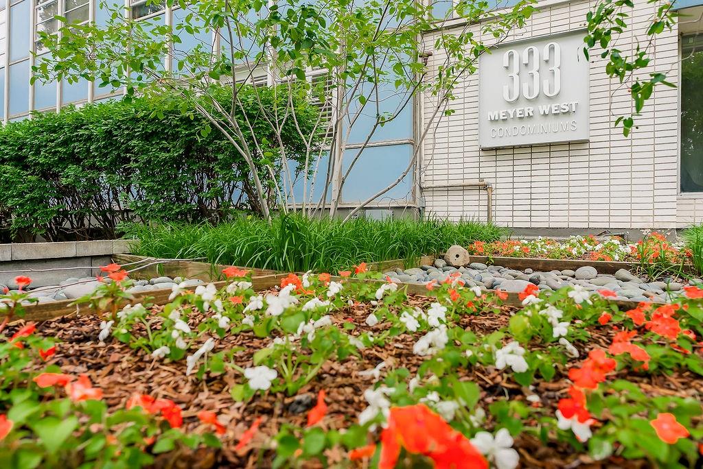 333 W Meyer Boulevard Unit: 615